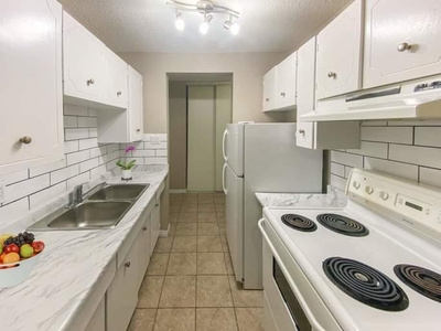 2 Bedroom Apartment Unit Edmonton AB For Rent At 1200