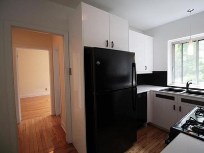2 Bedroom Apartment Unit Montreal QC For Rent At 1950