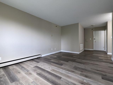 2 Bedroom Apartment Unit Saskatoon SK For Rent At 1100