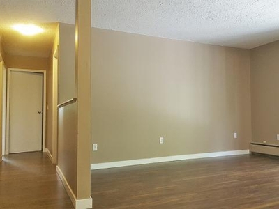 2 Bedroom Apartment Unit Surrey BC For Rent At 2200