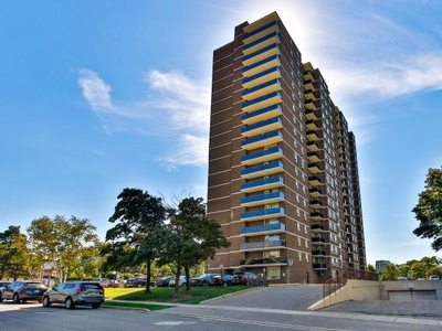 2 Bedroom Apartment Unit Toronto ON For Rent At 2700
