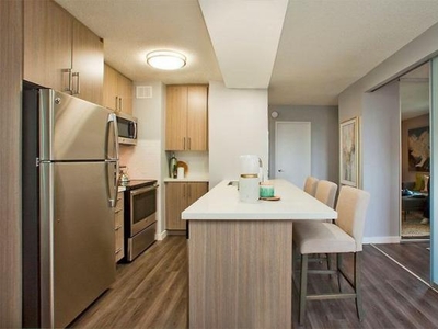 2 Bedroom Apartment Unit Toronto ON For Rent At 2700