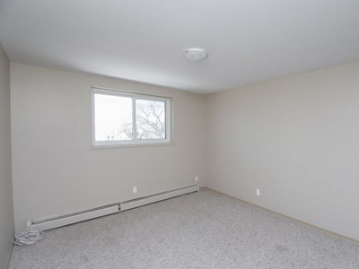 2 Bedroom Apartment Unit Winnipeg MB For Rent At 1295