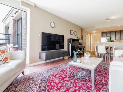 2 Bedroom Condominium Vancouver BC For Rent At 3700