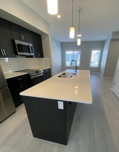 3 Bedroom Apartment Unit Edmonton AB For Rent At 1645