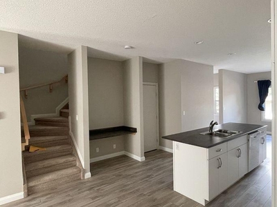 3 Bedroom Apartment Unit Edmonton AB For Rent At 2100