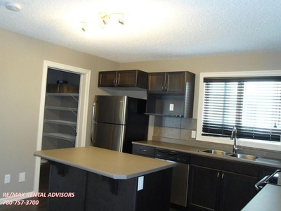 3 Bedroom Detached House Edmonton AB For Rent At 2150