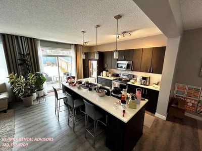 3 Bedroom Detached House Edmonton AB For Rent At 2300