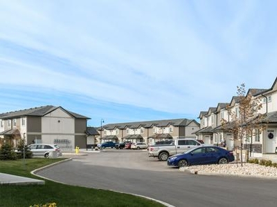3 Bedroom Townhouse Beaumont AB