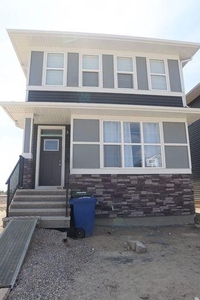 2 Bedroom House Airdrie AB