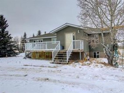 5 Bedroom House Chestermere AB