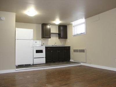 Apartment Unit Calgary AB For Rent At 1200