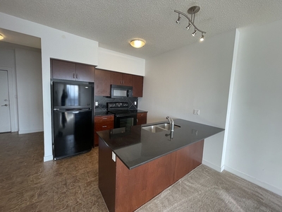 Calgary Apartment For Rent | Haysboro | Cozy 1 bedroom with den