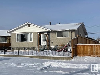 House For Sale In Balwin, Edmonton, Alberta