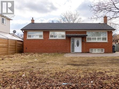 House For Sale In Mississauga Valleys, Mississauga, Ontario