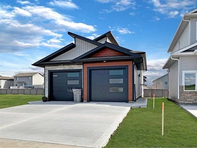 House For Sale In Royal Oaks, Grande Prairie, Alberta