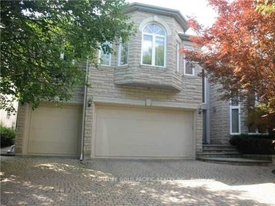 66 Cotswold Cres