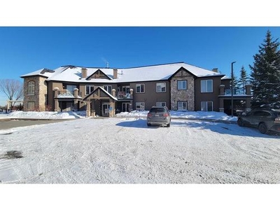 Condo For Sale In Signal Hill, Calgary, Alberta