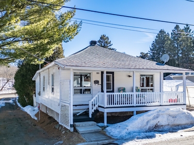 House for sale, 821 Imp. de la Halte, Shawinigan, QC G9T3B2, CA , in Shawinigan, Canada