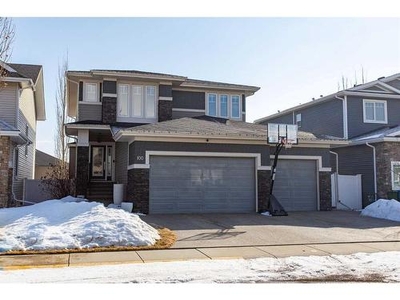 House For Sale In Garden Heights, Red Deer, Alberta