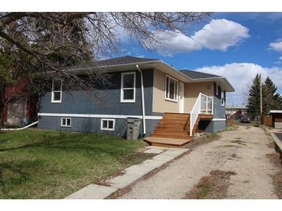House For Sale In Hillside, Grande Prairie, Alberta