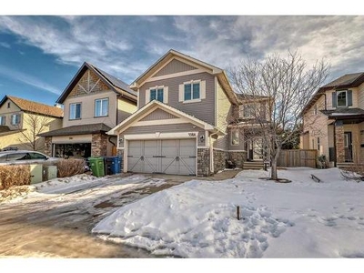 House For Sale In Silver Springs, Calgary, Alberta