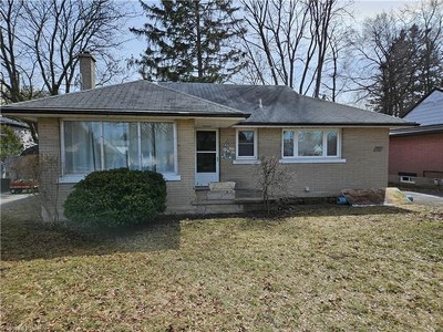 House For Sale In St. Marys Hospital, Kitchener, Ontario