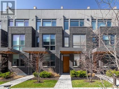Townhouse For Sale In Leslieville, Toronto, Ontario