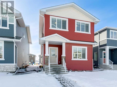 924 West Lakeview Drive Chestermere, Alberta