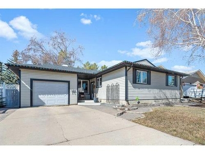 House For Sale In Anders Park, Red Deer, Alberta