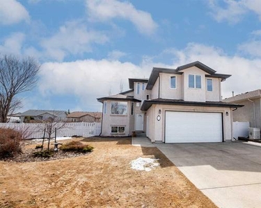 House For Sale In Aspen Ridge, Red Deer, Alberta