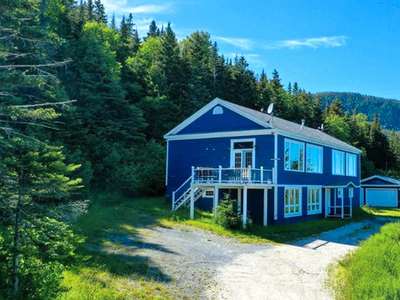 House for Sale in the Heart of Gros Morne