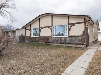 House For Sale In The Maples, Winnipeg, Manitoba