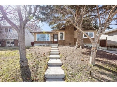 House For Sale In Whitehorn, Calgary, Alberta