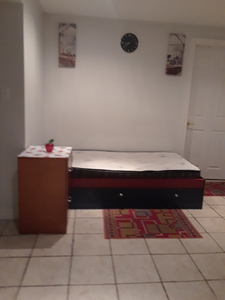 ROOM FOR RENT IN BASEMENT APT FROM 1st MAY/2024 ; SCARBOROUGH