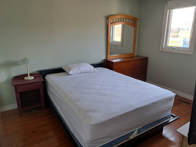 Square One Master Bedroom For Rent