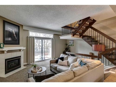 Townhouse For Sale In Lakeview, Calgary, Alberta