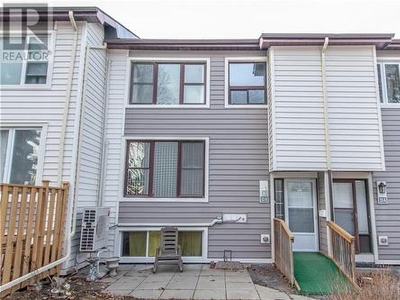 Townhouse For Sale In Trend-Arlington, Ottawa, Ontario