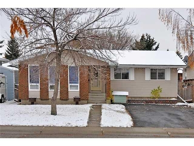 Calgary Pet Friendly Main Floor For Rent | Rundle | PET FRIENDLY Spacious bungalow with