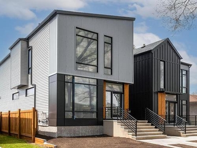 House For Sale In Holyrood, Edmonton, Alberta