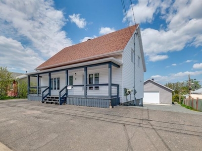 One-and-a-half-storey house for sale (Bas-Saint-Laurent)