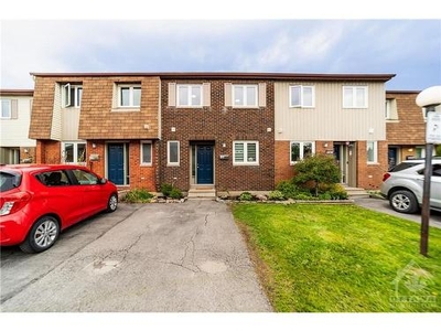 Townhouse For Sale In Pineview, Ottawa, Ontario