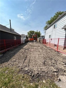 Vacant Land For Sale In Central St. Boniface, Winnipeg, Manitoba