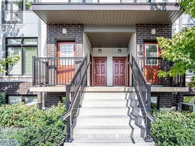 Townhouse For Sale In Silverthorn, Toronto, Ontario