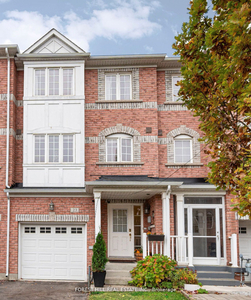 Beautiful 3+1 Bed & 3 Bath Freehold Townhouse in Toronto