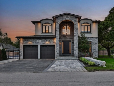 5 bedroom luxury Detached House for sale in Oakville, Canada