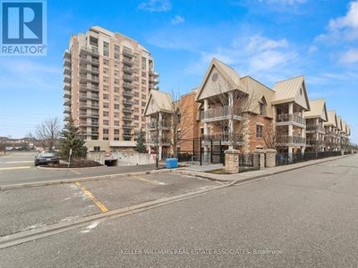 Condo For Sale In East Credit, Mississauga, Ontario