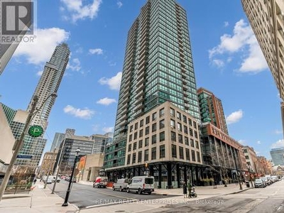 Condo For Sale In St. Lawrence, Toronto, Ontario