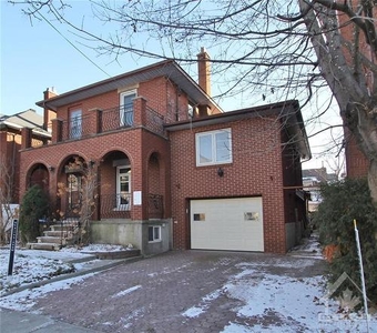 House In Hintonburg - Mechanicsville, Ottawa, Ontario