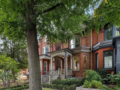 Luxury House for sale in Toronto, Canada